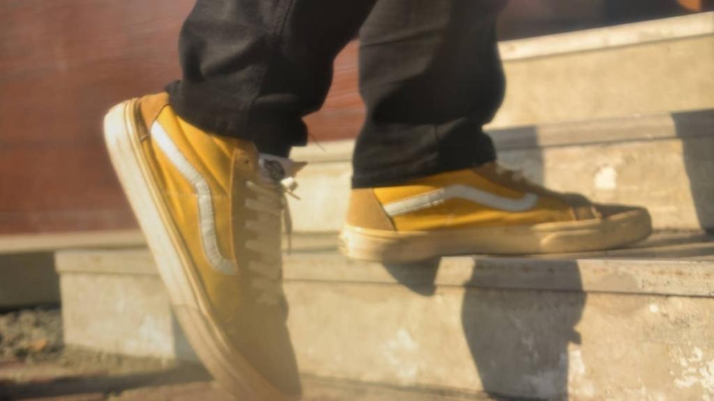 Nike rival sneaker brand closed 140 stores